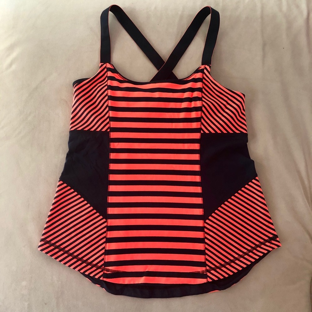 Lululemon workout top
